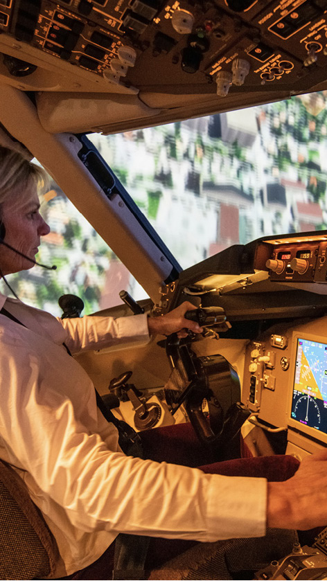 Cavagnaro and UPS Capt. Jeff Buschman team up to practice recovery procedures in the Boeing 767 simulator. 