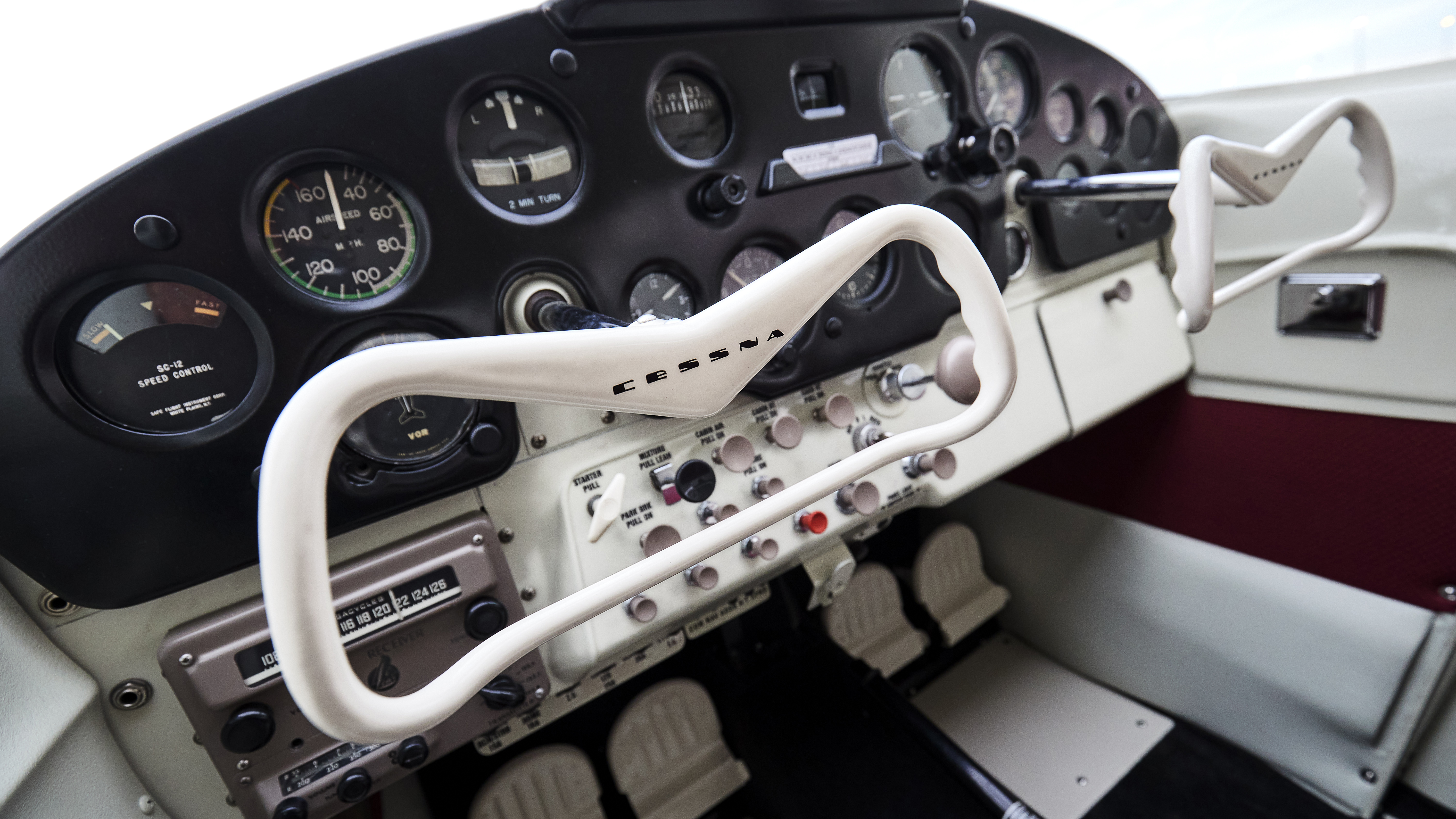 The original instrument panel is equipped with a rare Safe Flight speed control system—an early version of an angle of attack indicator.