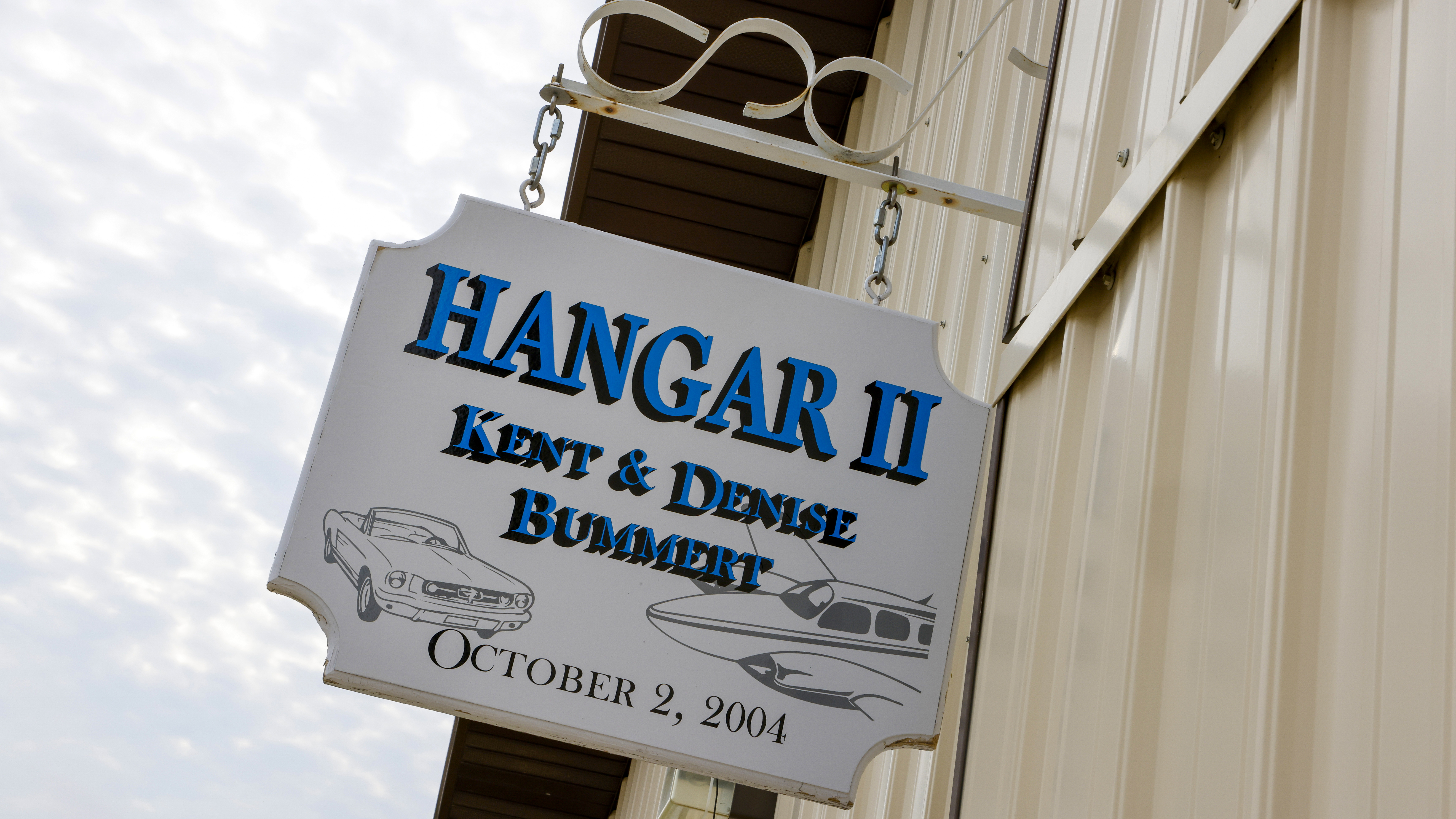 The Bummert's elaborate hangar sign.
