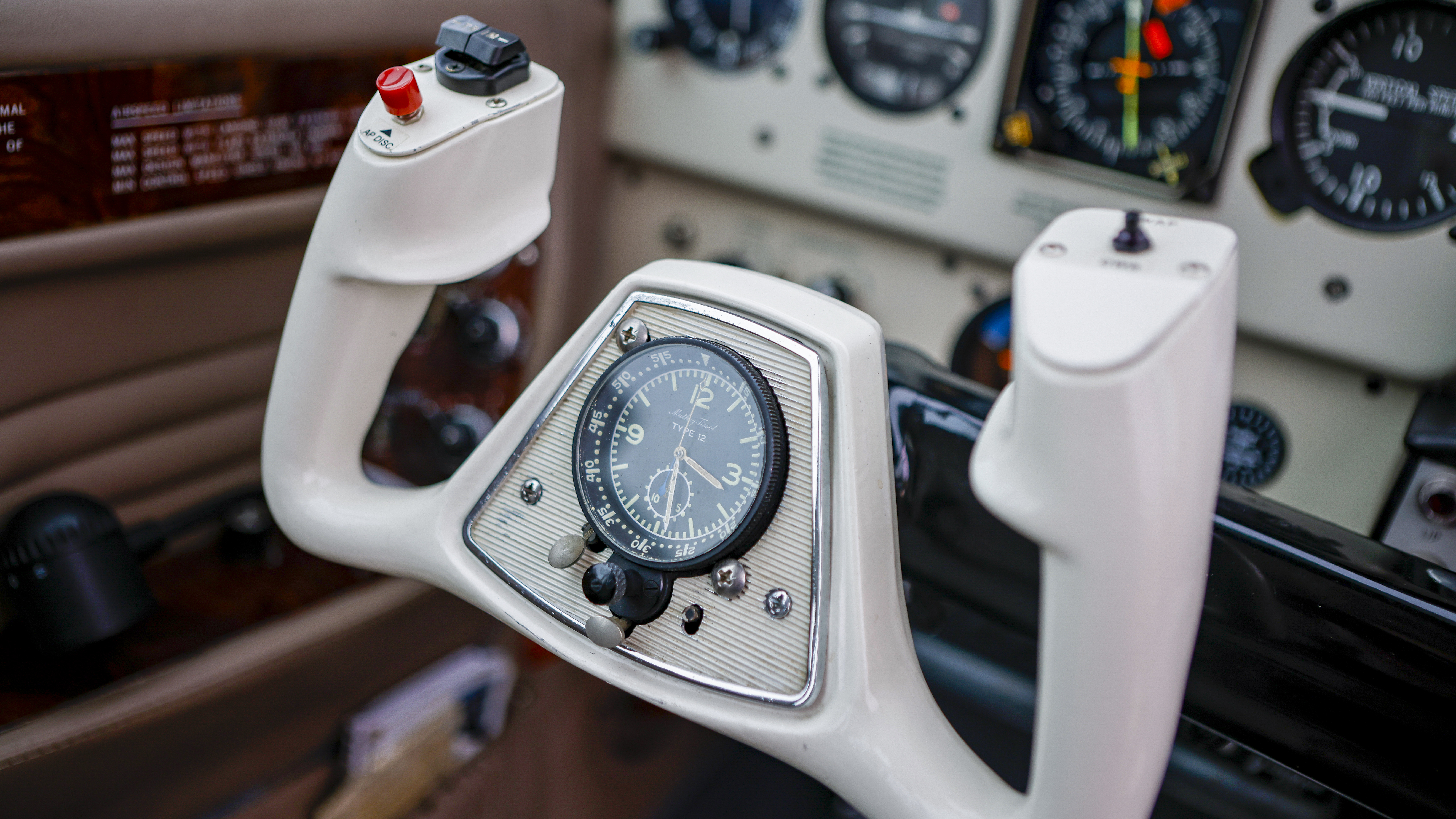 The pilot’s yoke features a Mathey-Tissot Type 12 clock that was used in the Beech 99 Airliners that Bummert used to maintain at Mississippi Valley Airlines.