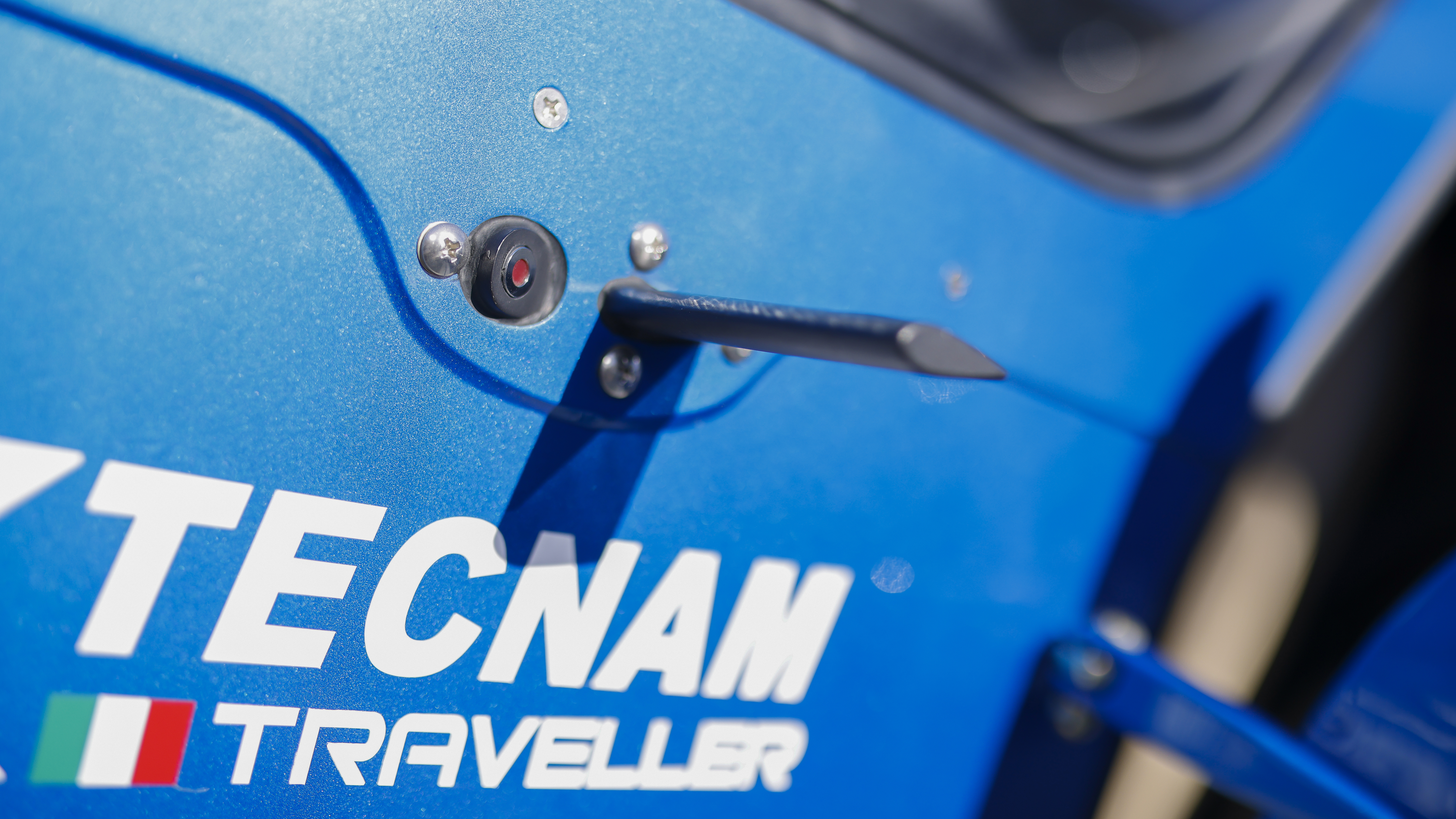 An ice-detection vane warns of the first signs of ice accumulation.