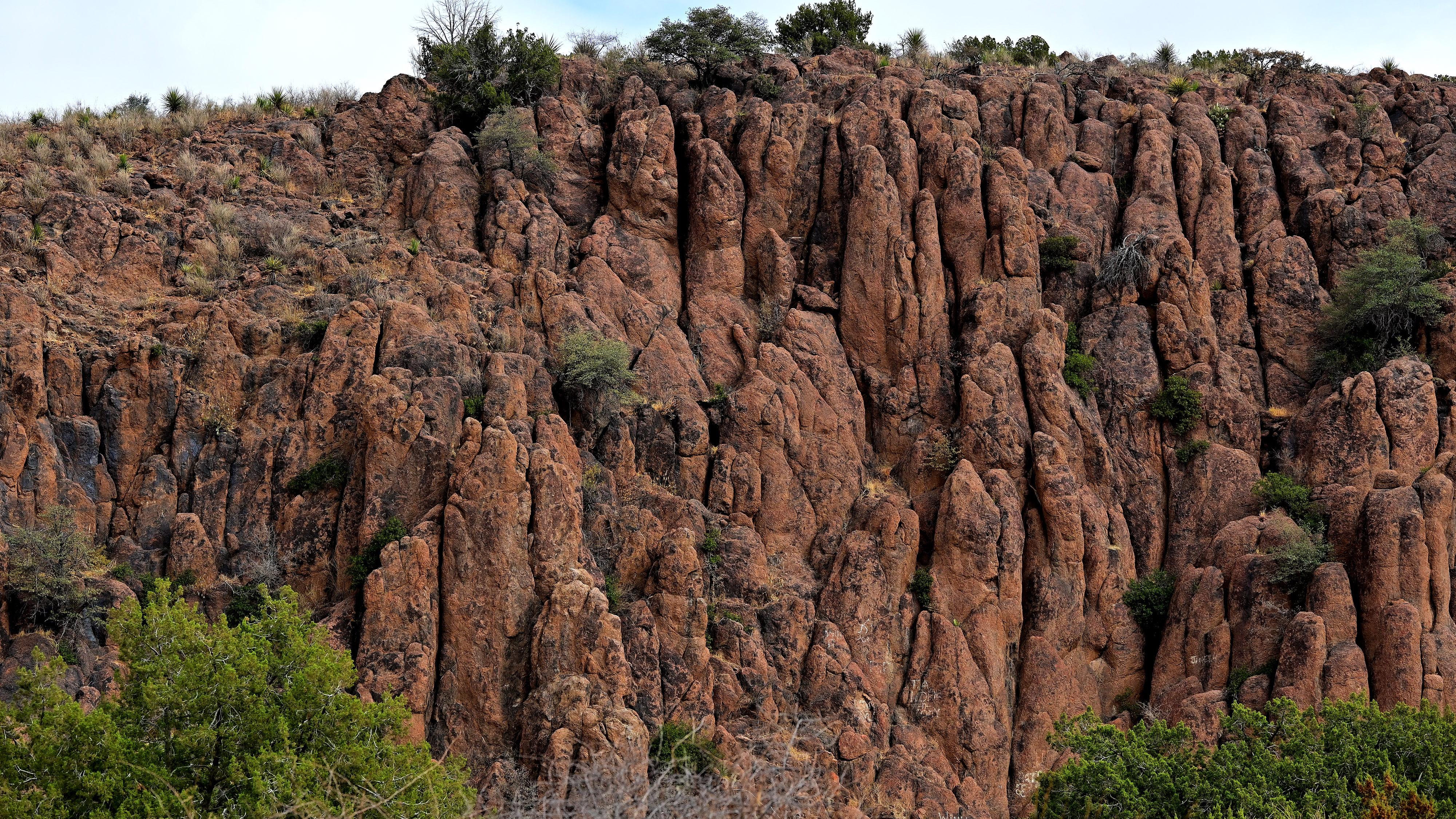 Volcanic activity accounts for the organ-pipe-like appearance of the terrain.