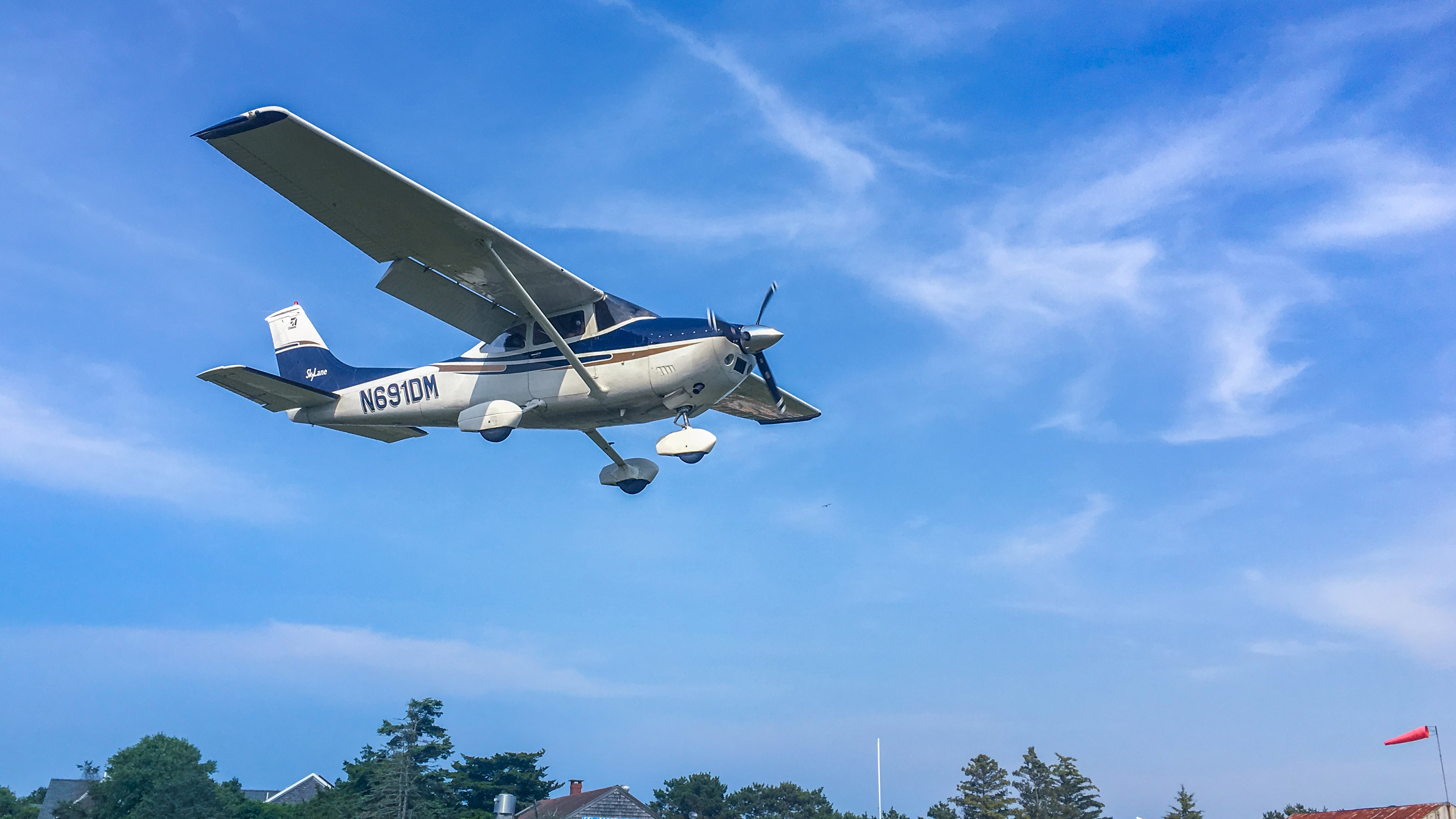 The 1975 Cessna Skylane club aircraft.