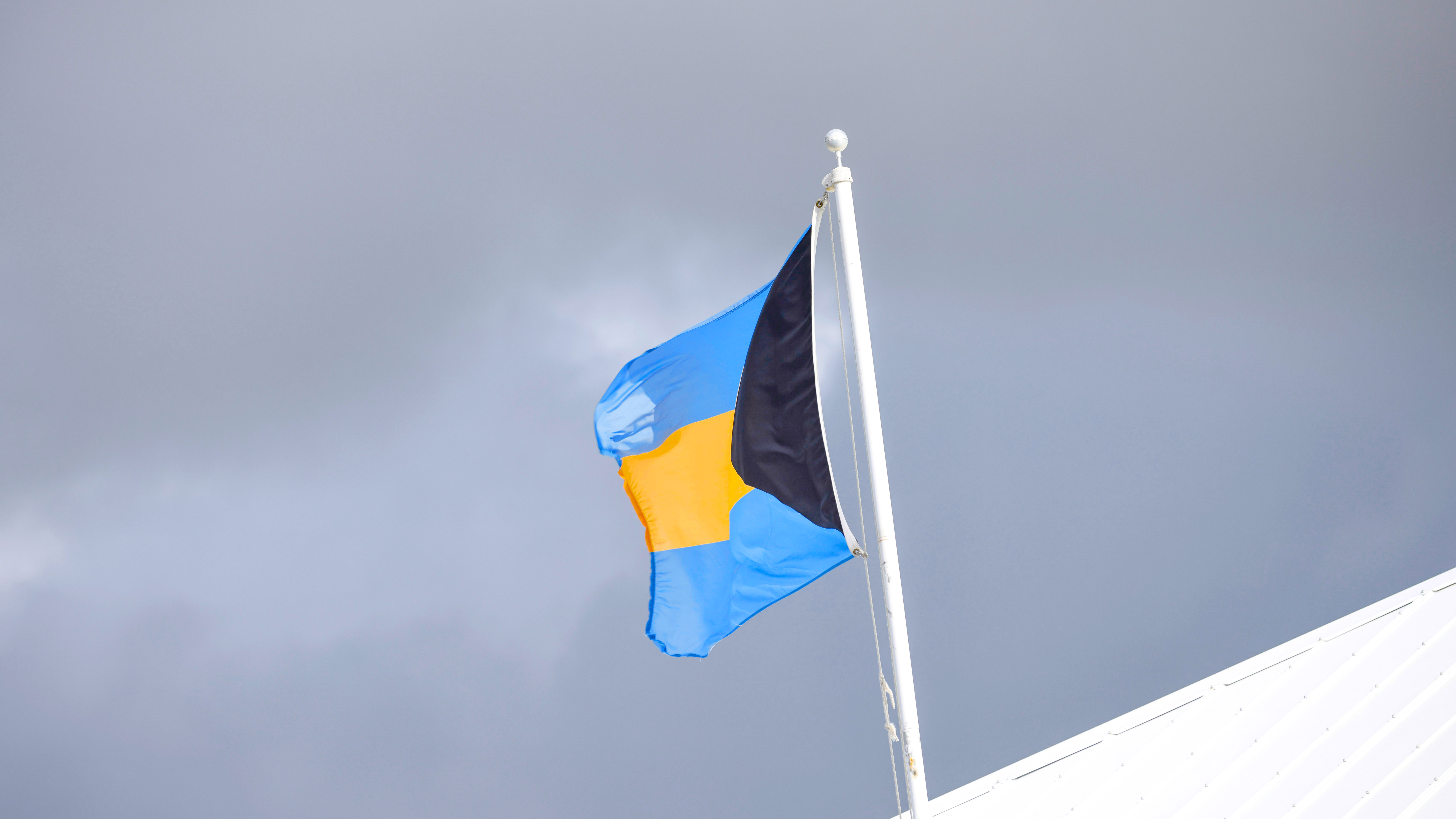The Bahamas flag has its own shade of blue...