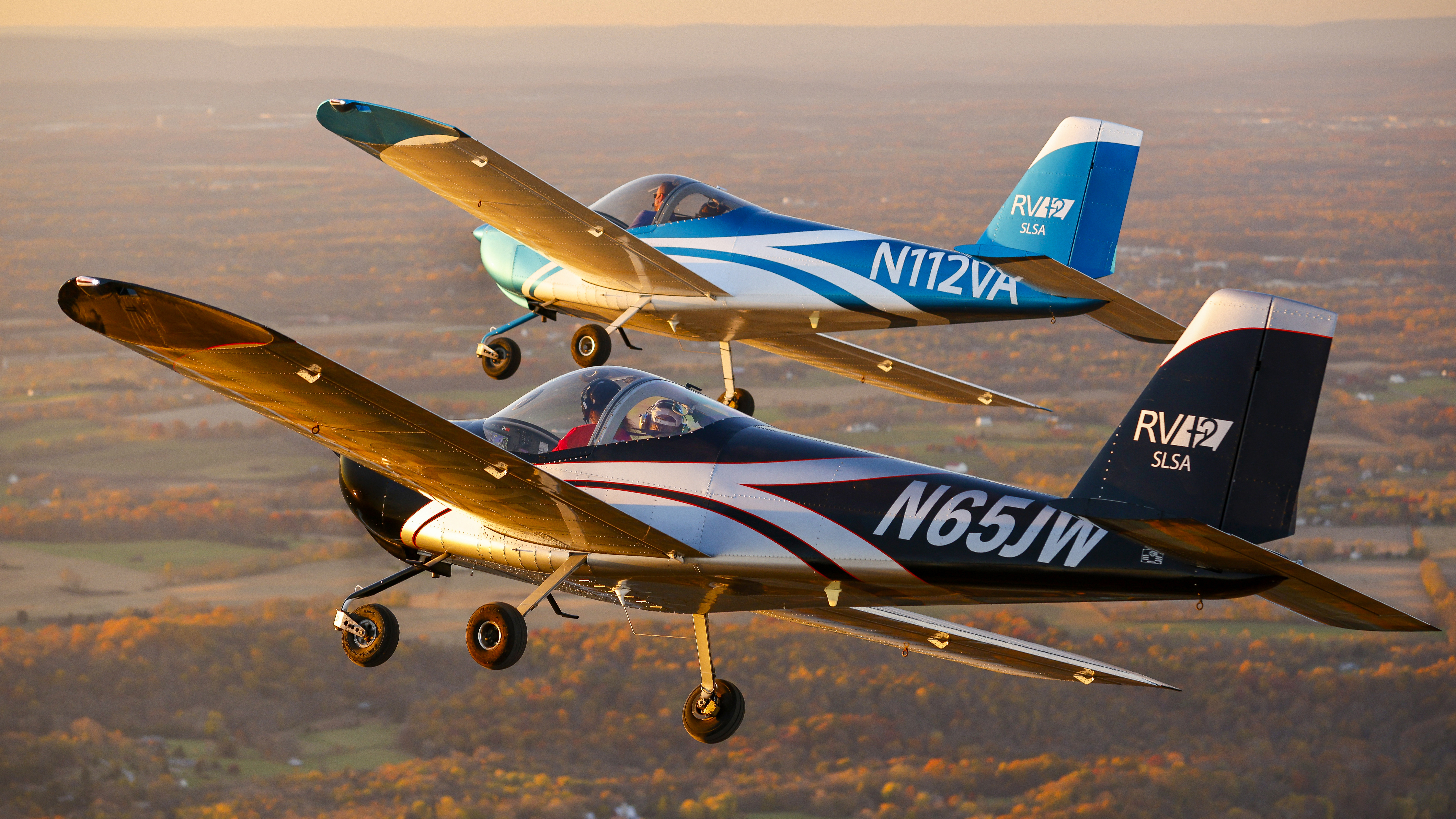 The Rotax engines in RV–12s don’t seem to mind the nearly constant power adjustments that wing pilots must make to stay in position, and the fact that they’re so economical to operate encourages more flying and greater proficiency.