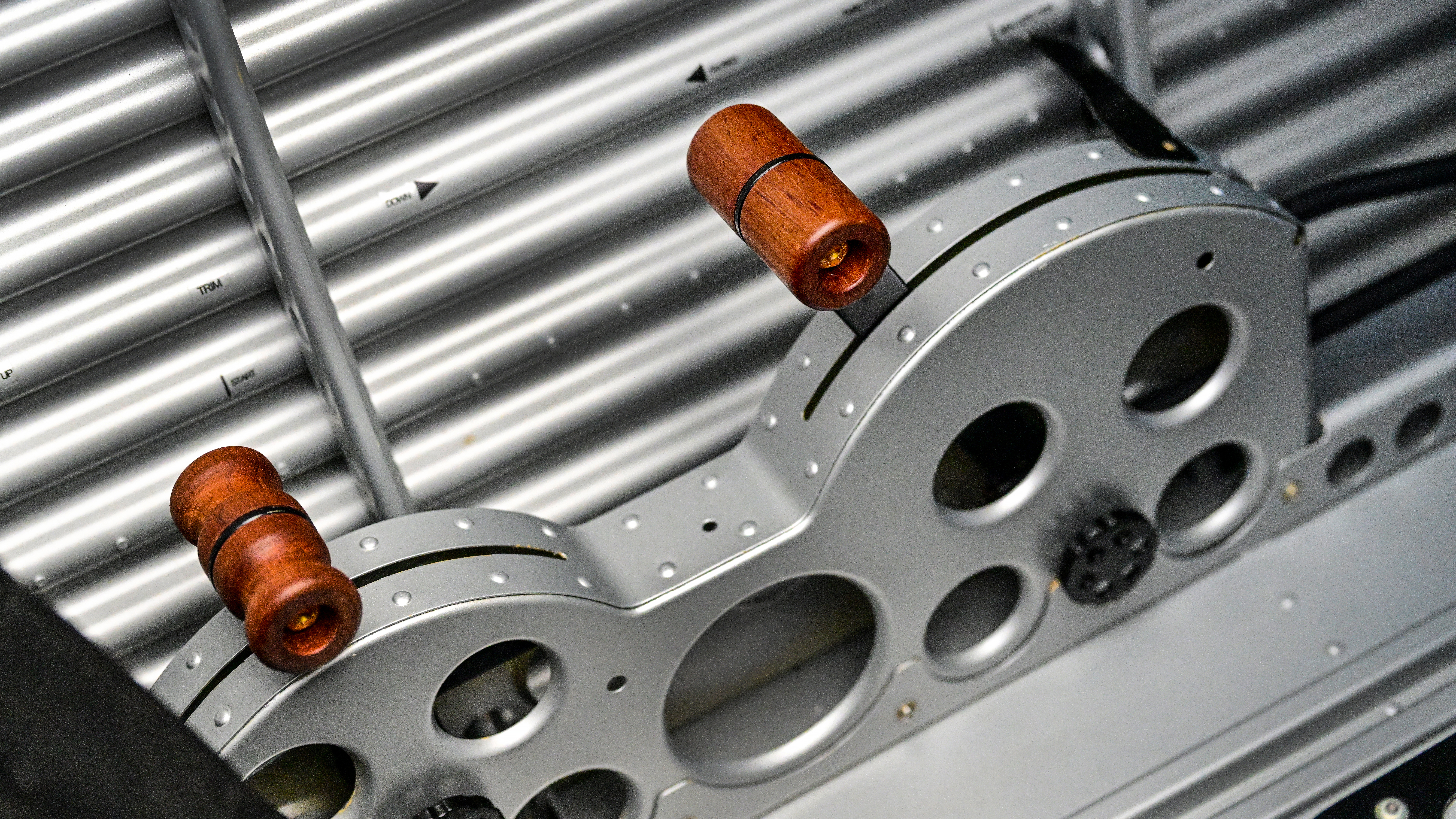 The power (forward) and trim (aft) controls are to the pilots’ left.