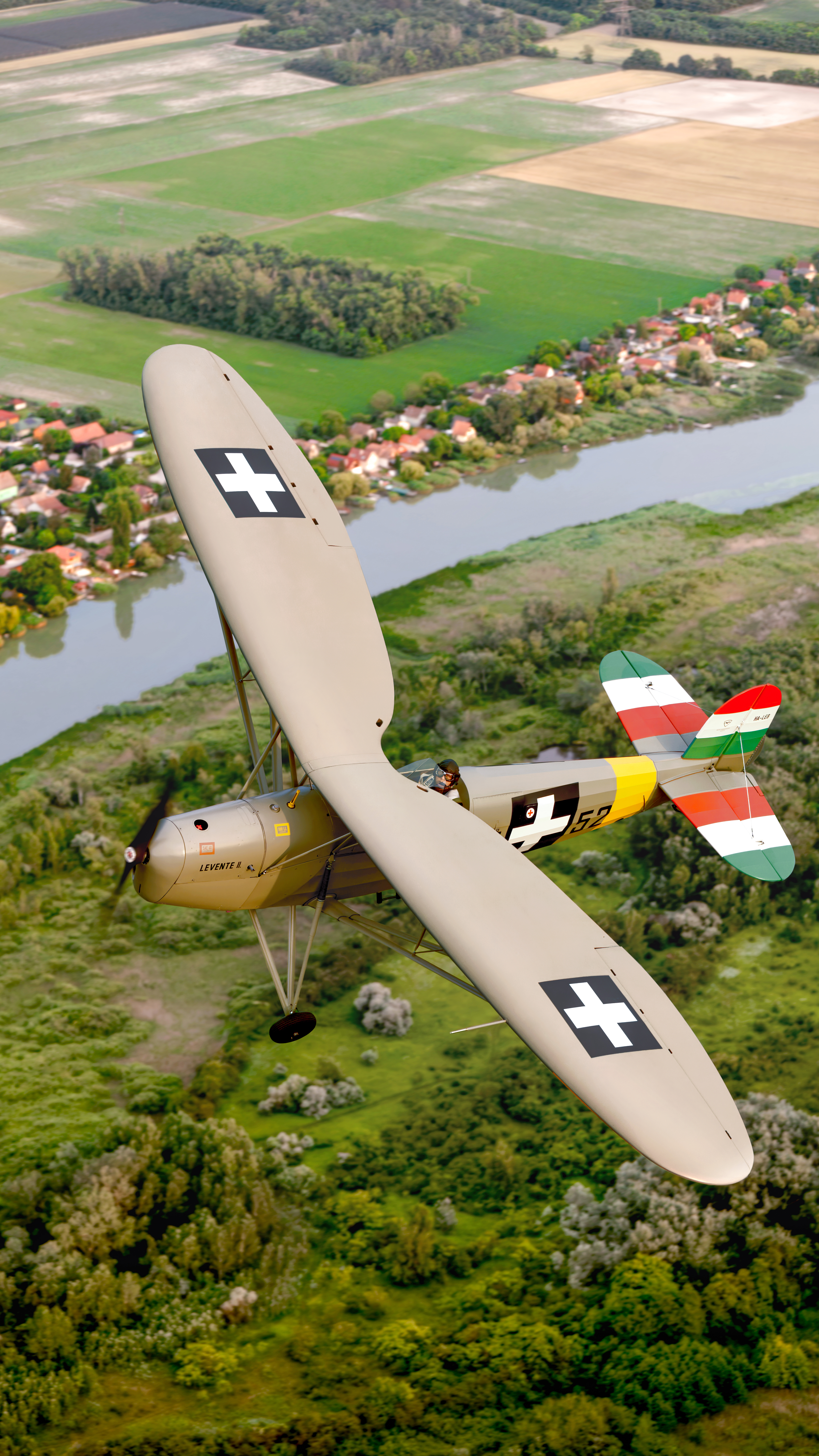 Flying at last, the Levente II shows off its graceful elliptical wing.