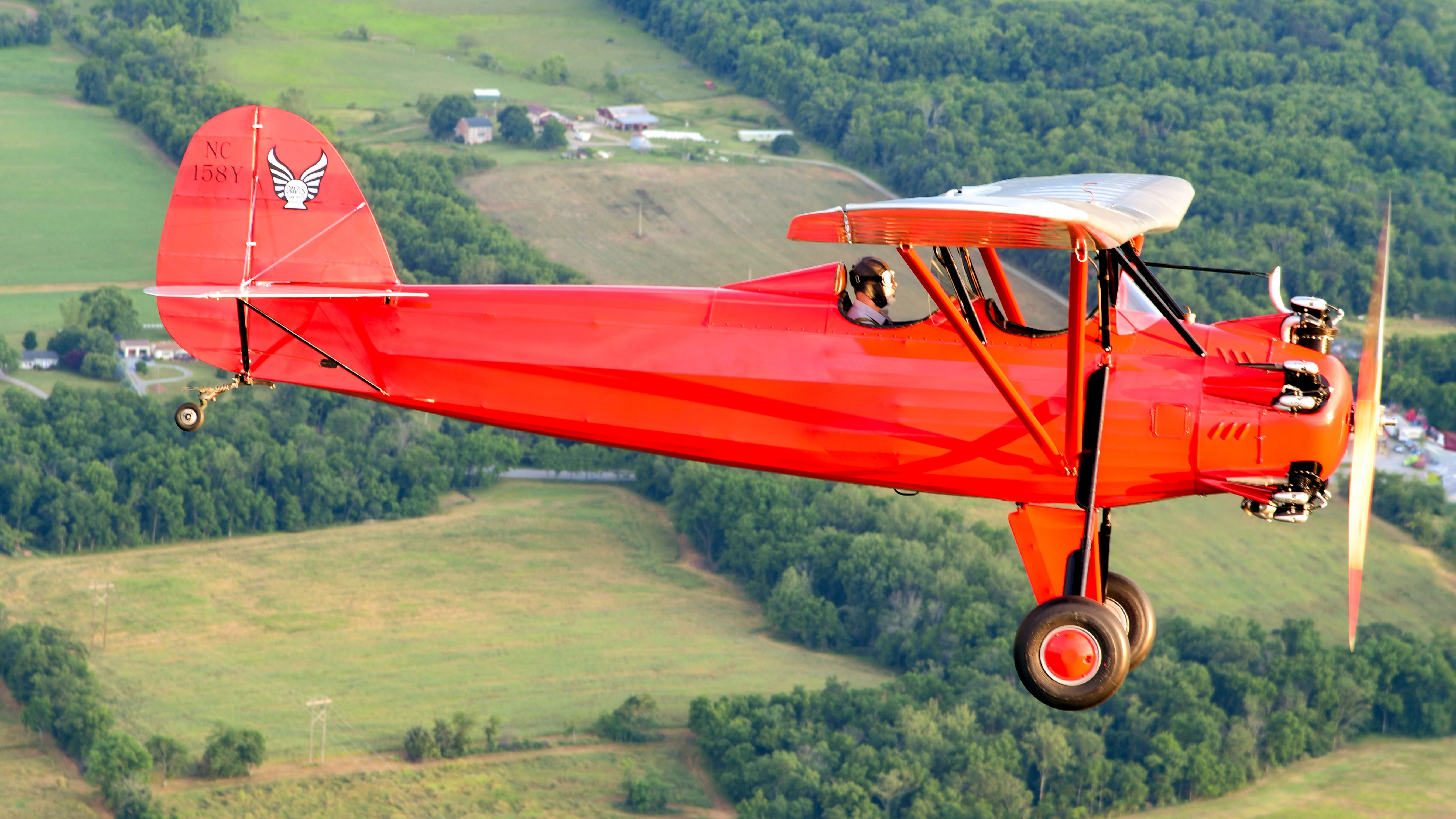 After these photos were taken, Machamer added a racing number to the fuselage to reflect the airplane’s racing history.