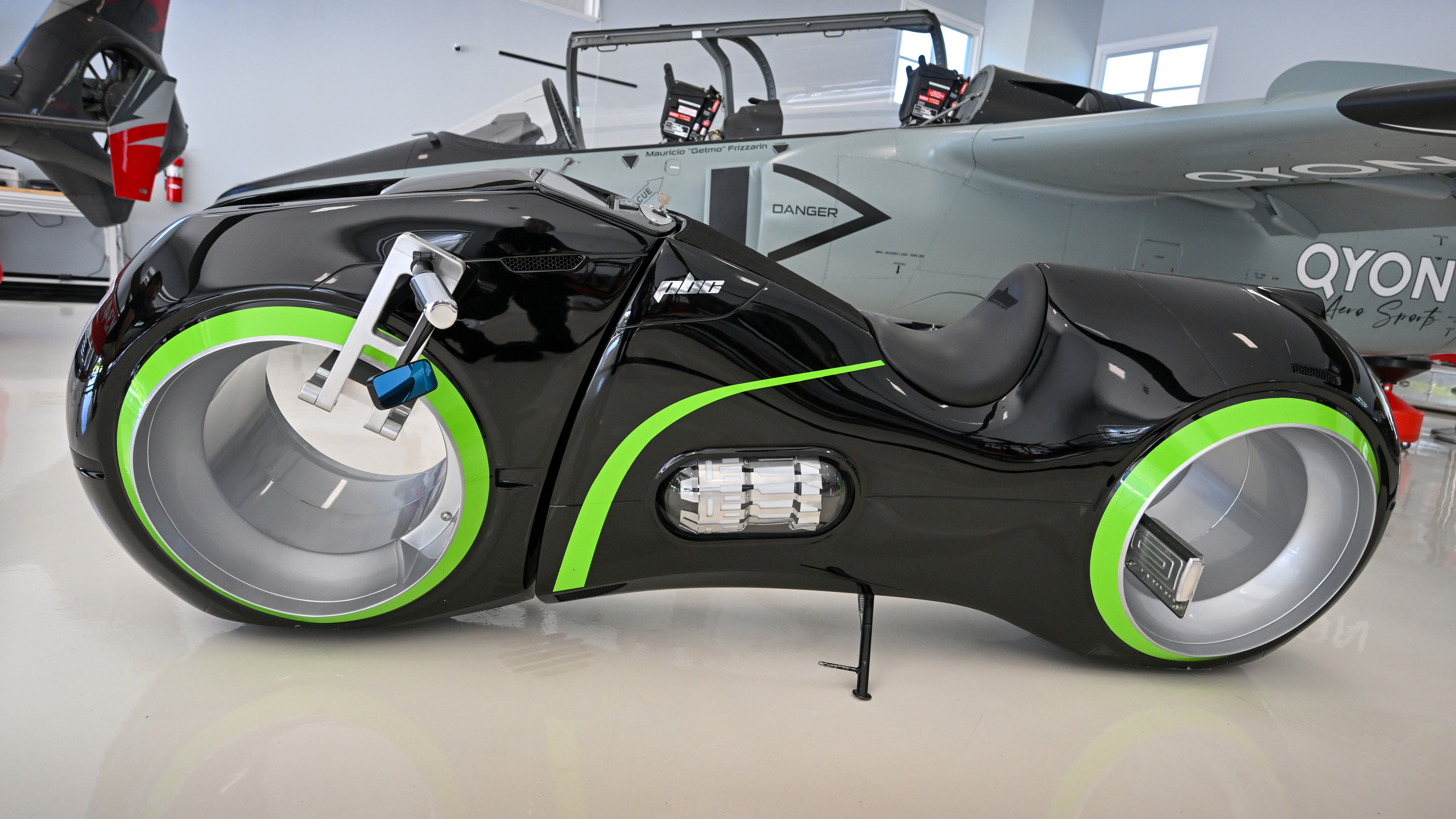 The livery of his Marchetti is painted black and gray with a skull and crossbones because “I like it,” he says.