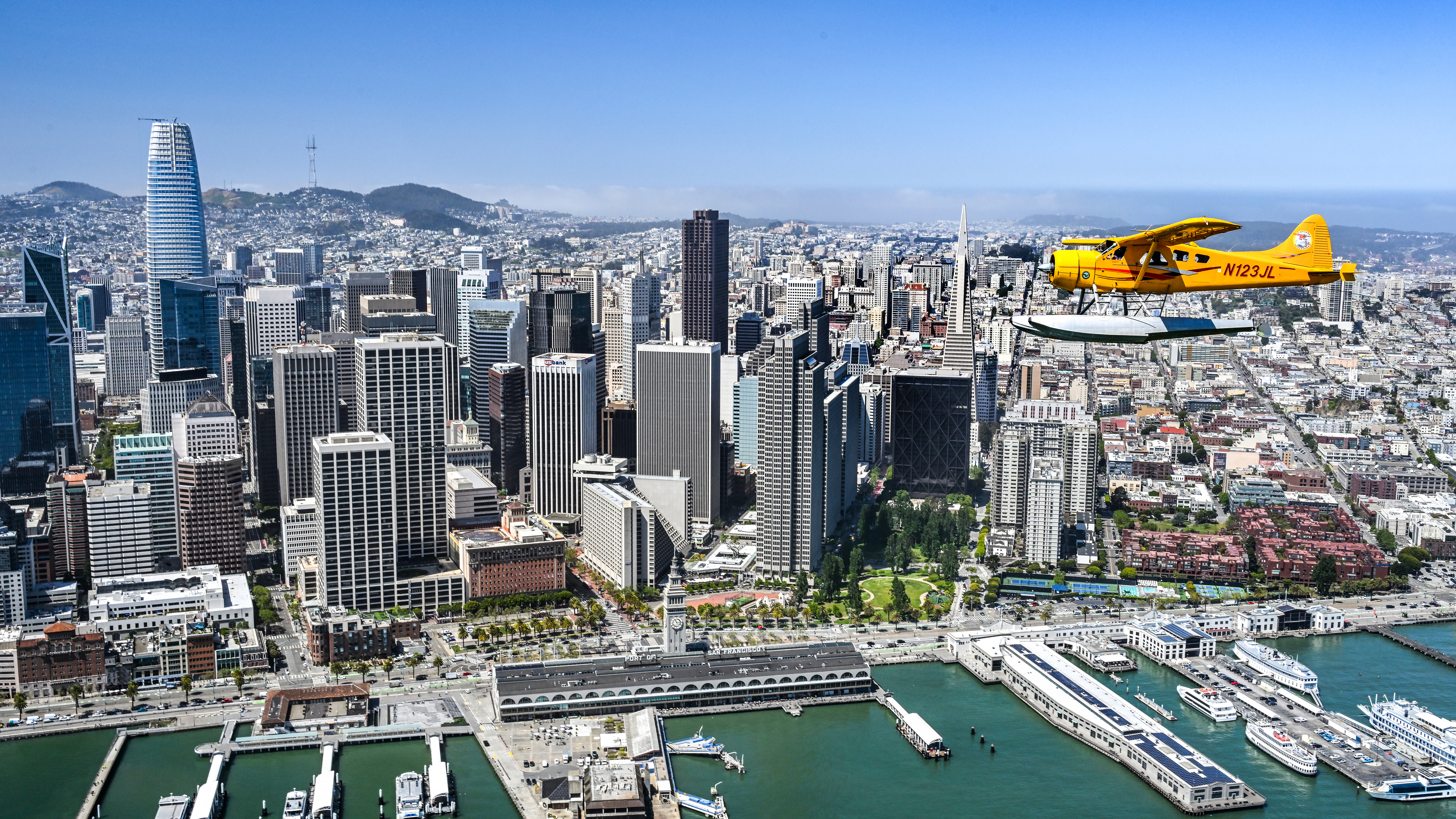 No San Francisco air tour would be complete without a flyby of Market Street, the Transamerica Pyramid, Salesforce Tower, and the iconic Ferry Building.