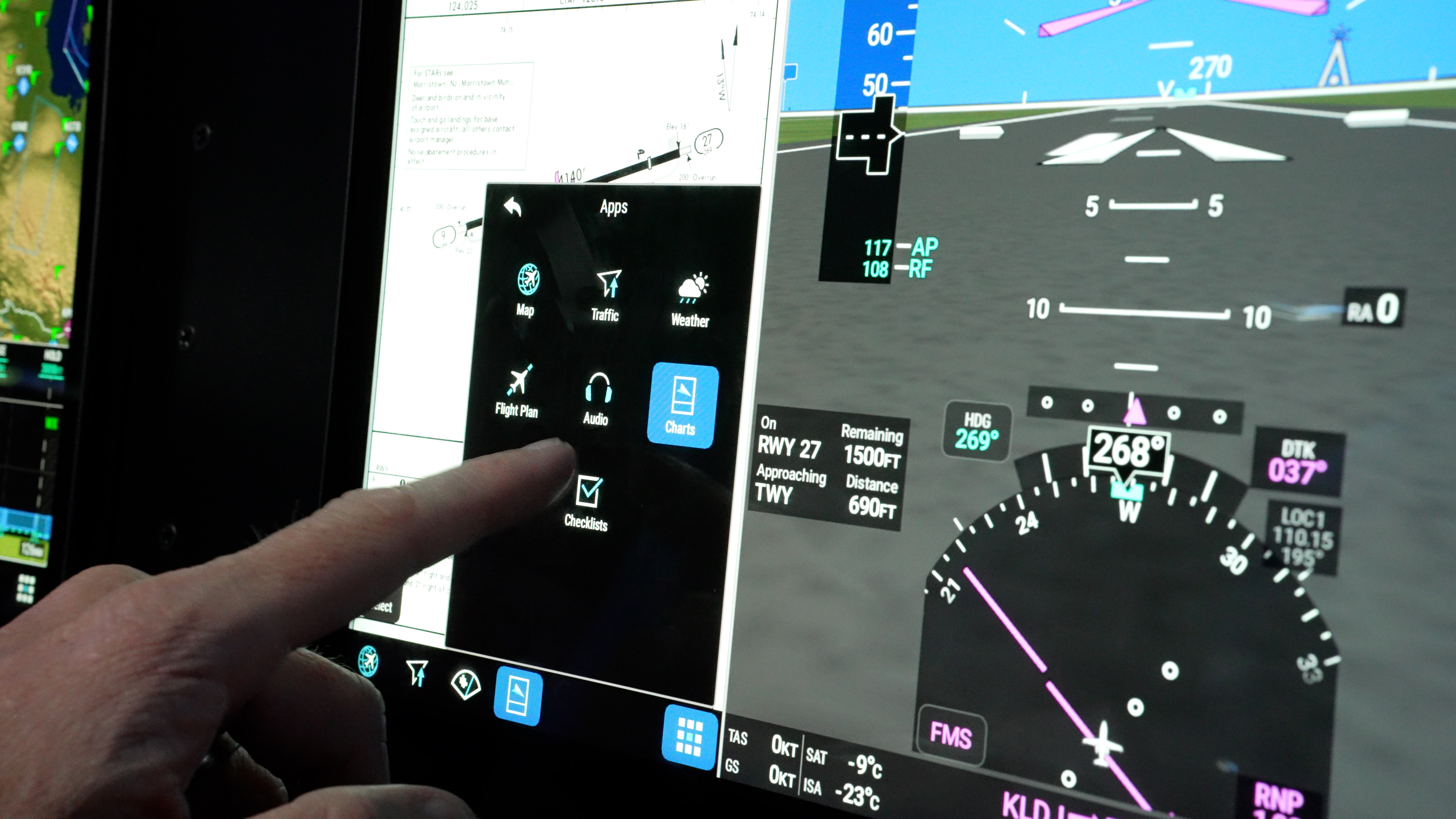 An app menu like those on common smart devices replaces the home button, and common functions are included in quick access bars on multifunction windows and secondary displays. Garmin said extensive evaluations showed pilots of varying experience levels prefer this setup. (Photo by Josh Cochran)