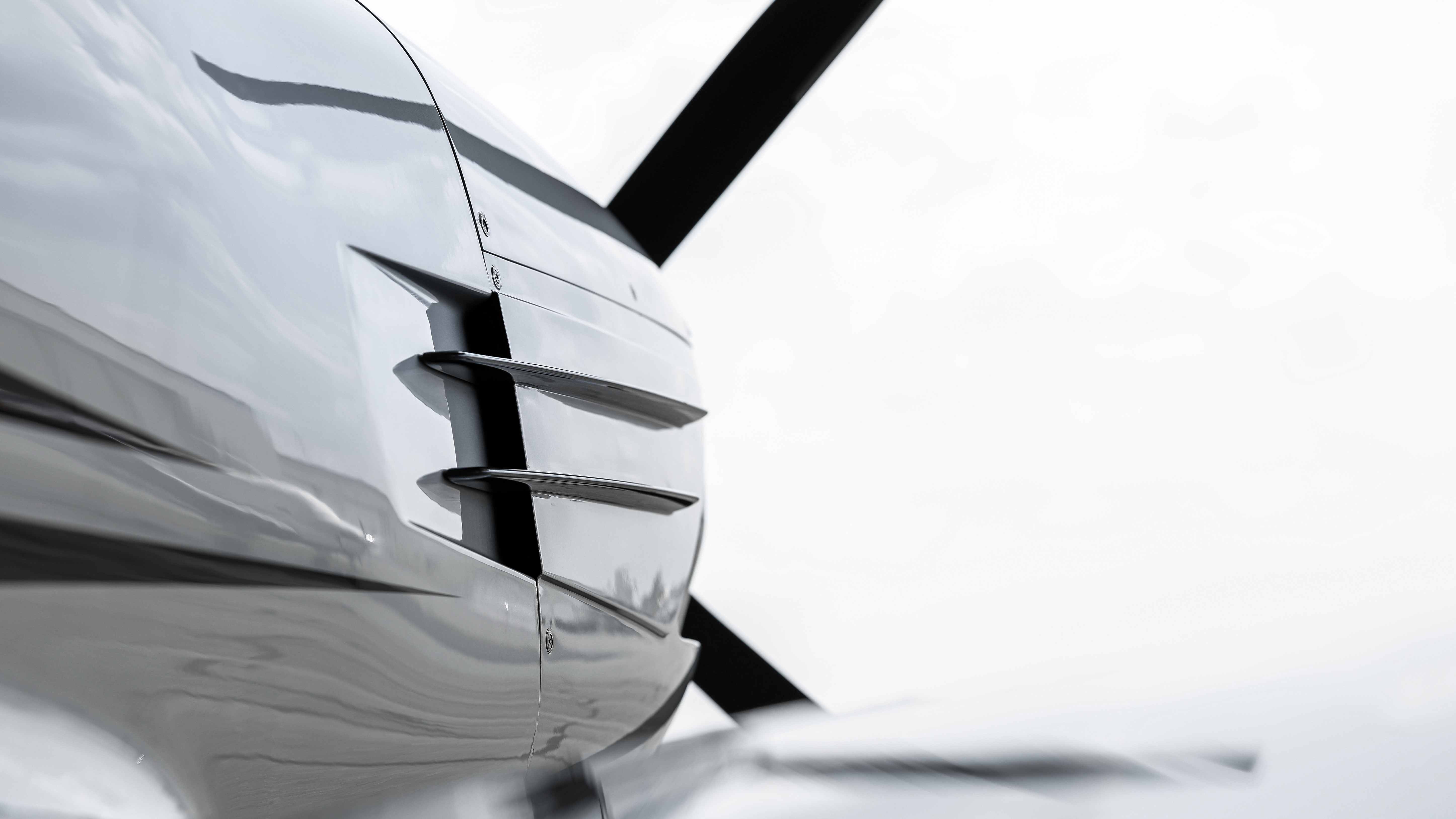 The fit and finish on the carbon fiber airframe are extraordinary, and the cowl is easy and quick to remove and reinstall.