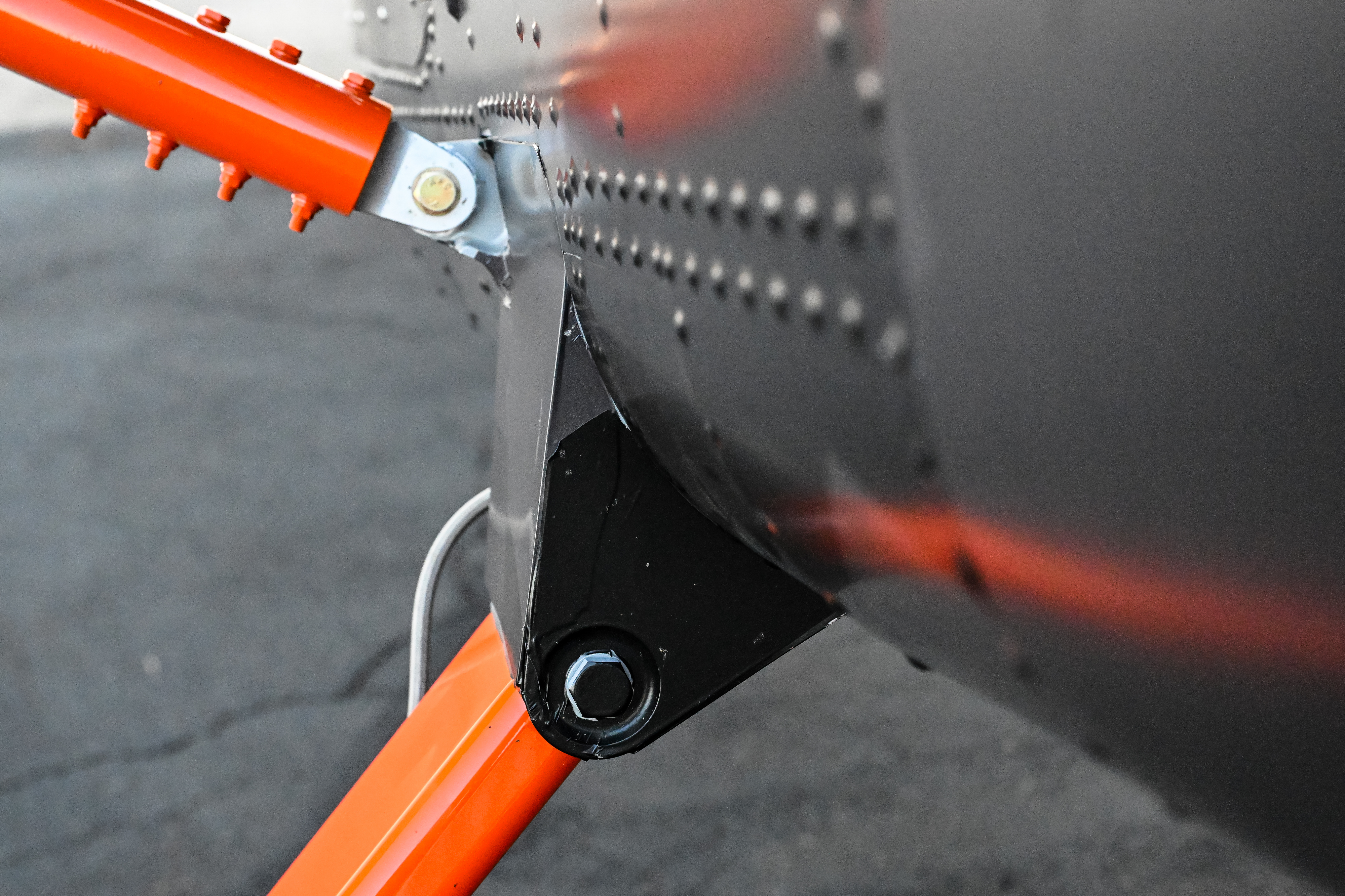 RV–15 kits will be aerodynamically cleaner than the prototype with fairings to cover intersections like the one here where the wing strut meets the fuselage.