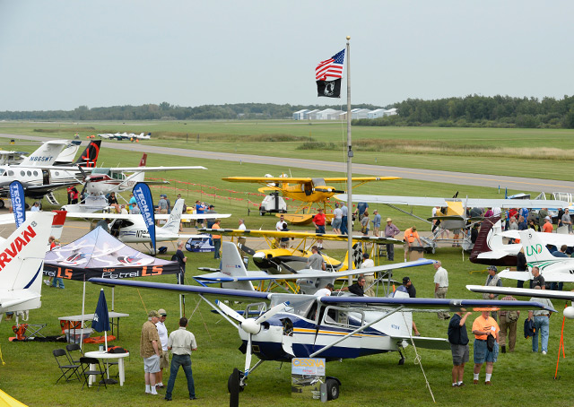 Happy campers: Weather holds off at Minneapolis Fly-In - AOPA