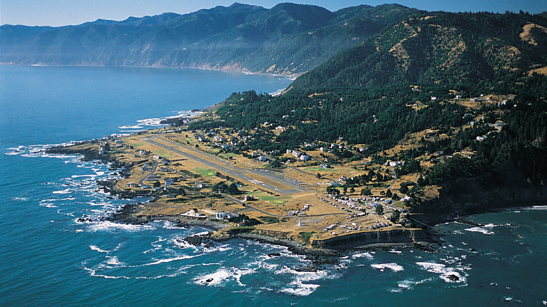 Pilot Getaways: A Great Find On The Lost Coast - AOPA